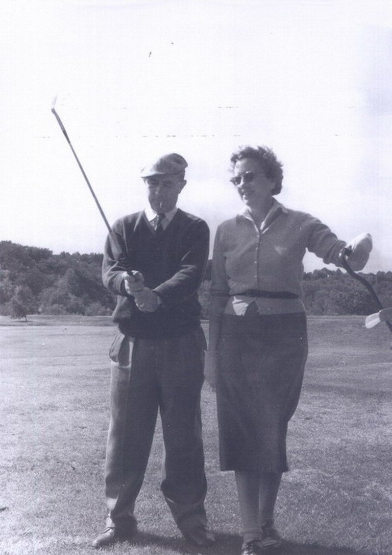 Douglas Brasier coaching a student